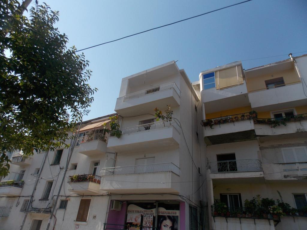 Linda Home Sarandë Buitenkant foto