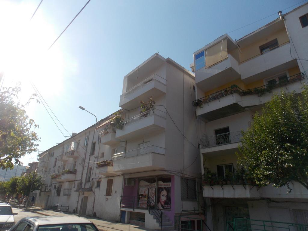 Linda Home Sarandë Buitenkant foto
